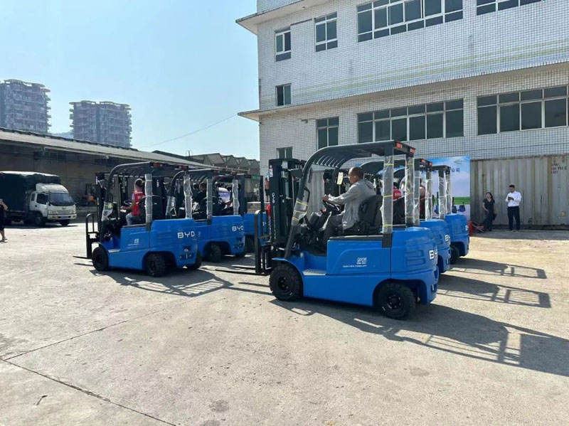 世恒交車 | 糧油企業(yè)煥新動(dòng)力,共筑低碳環(huán)保新未來(lái) 世恒交車 | 糧油企業(yè)煥新動(dòng)力,共筑低碳環(huán)保新未來(lái)